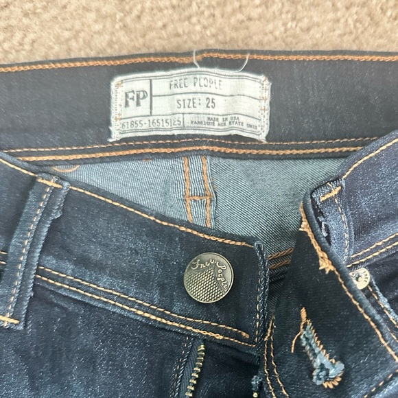 Free people low rise skinny jeans size 25 .. tag removed but never worn - Picture 4 of 7